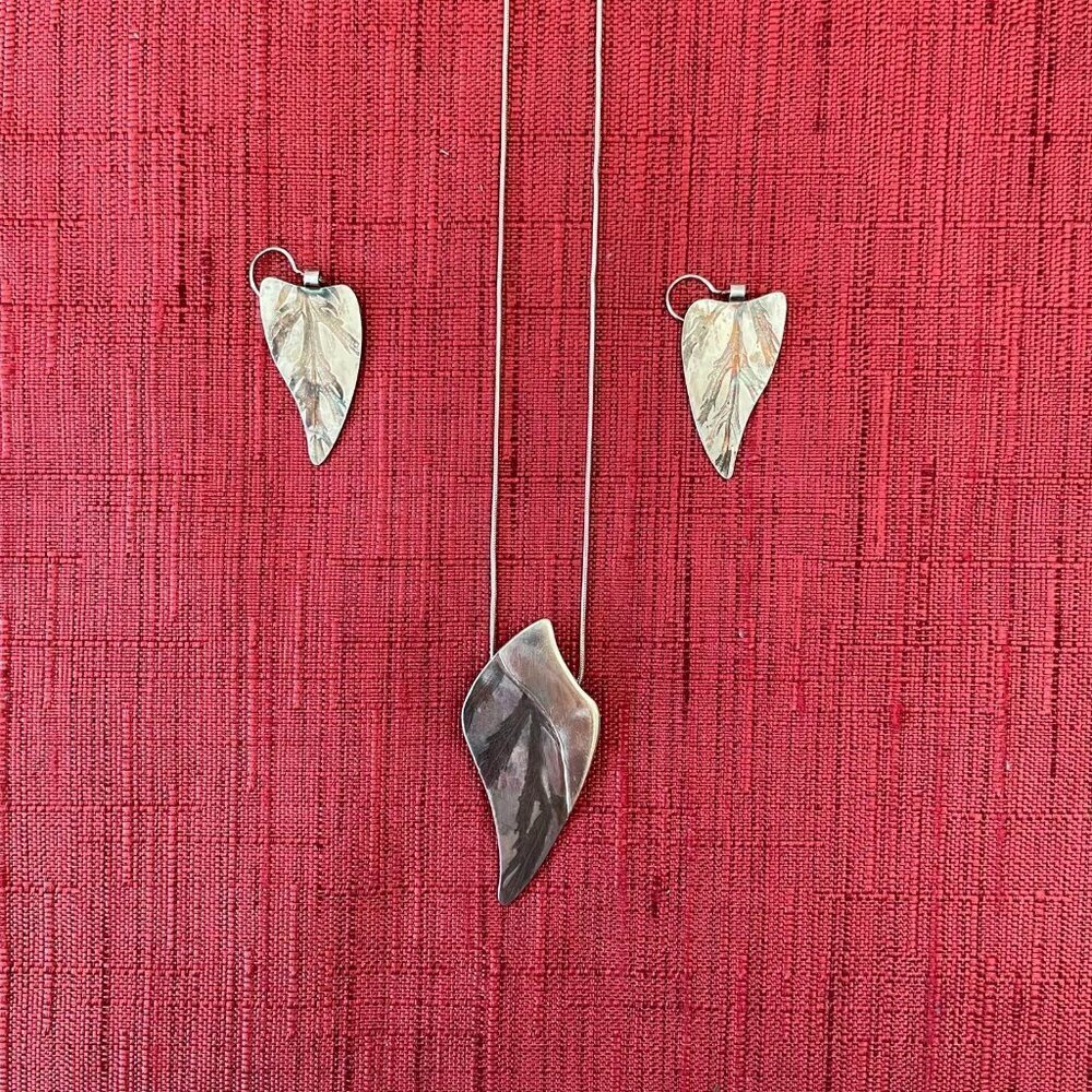 Jessie Senecal Handmade Sterling Sliver "Cedar" Necklace and Earrings
